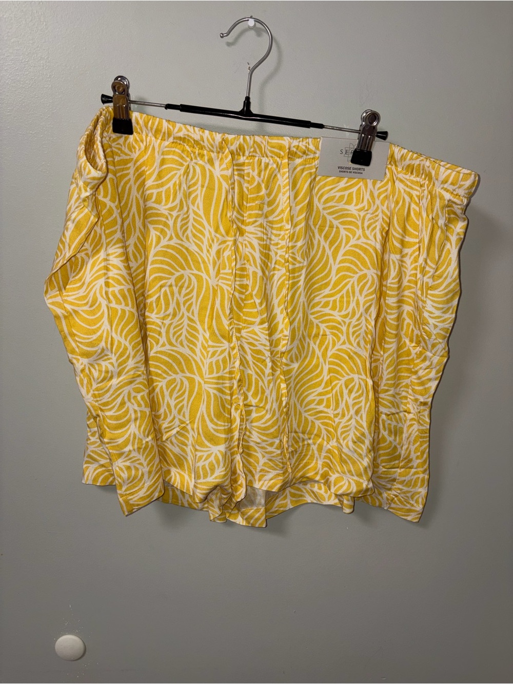 Serra Yellow White Abstract Leaf Print Viscose Shorts NWT XL